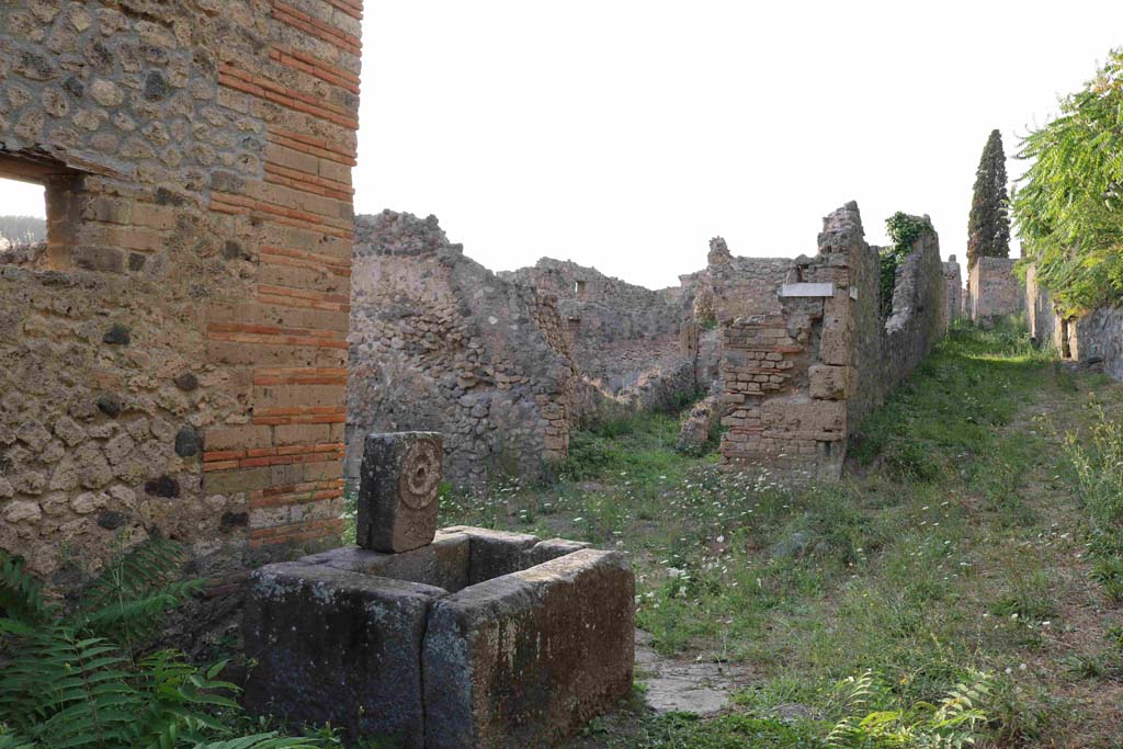 Fountain At 1 5 2 Pompeii September 2018 Looking North West Across